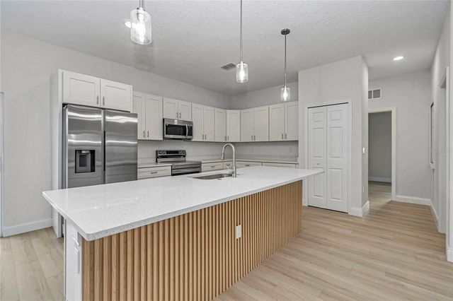 2438 SW 156TH LOOP, Ocala, FL 34473