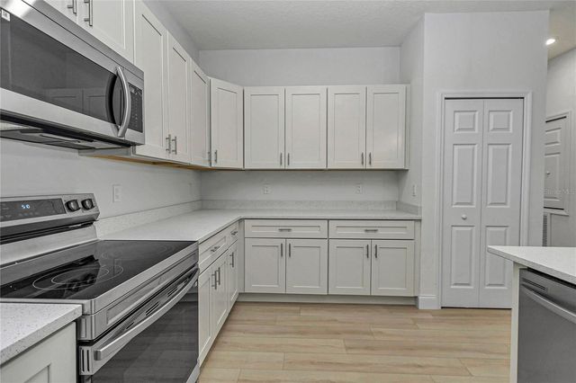 2438 SW 156TH LOOP, Ocala, FL 34473