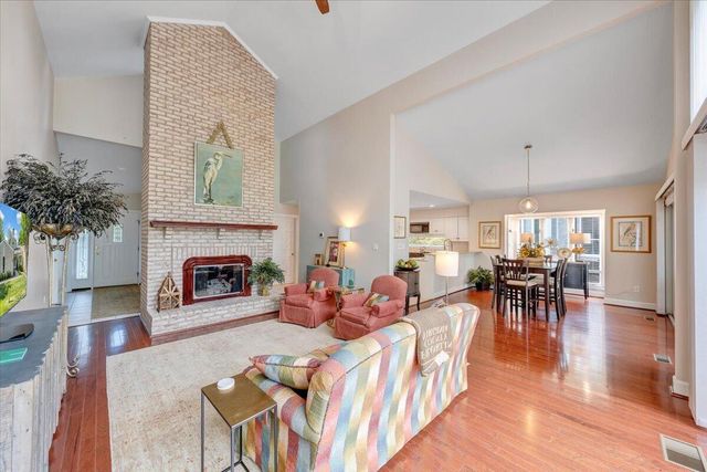 30 Island Green Dr Unit 4, Penhook, VA 24137