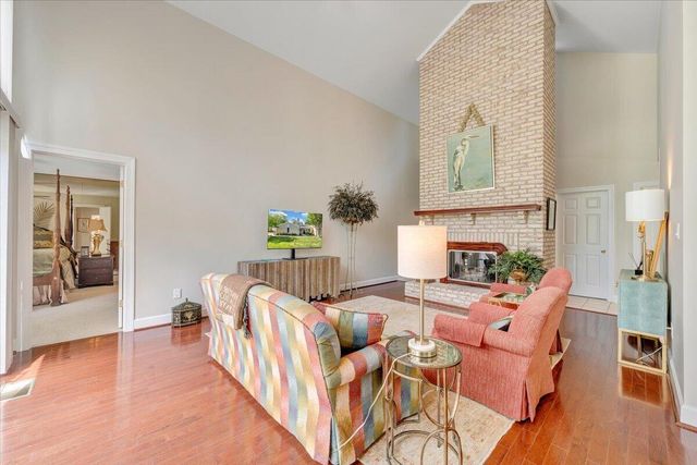 30 Island Green Dr Unit 4, Penhook, VA 24137