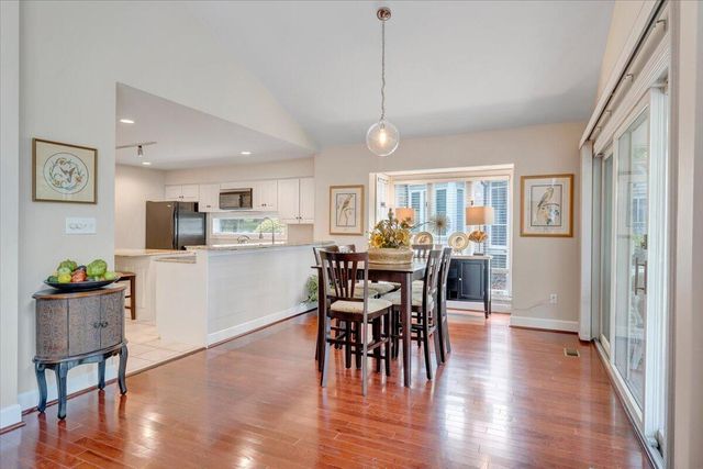 30 Island Green Dr Unit 4, Penhook, VA 24137