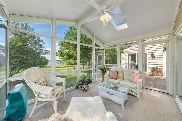 30 Island Green Dr Unit 4, Penhook, VA 24137