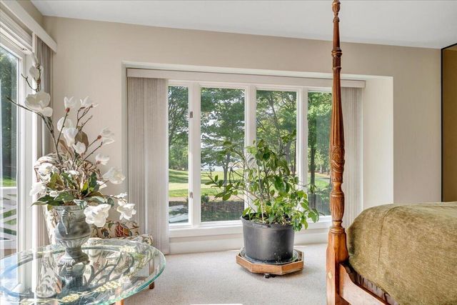 30 Island Green Dr Unit 4, Penhook, VA 24137