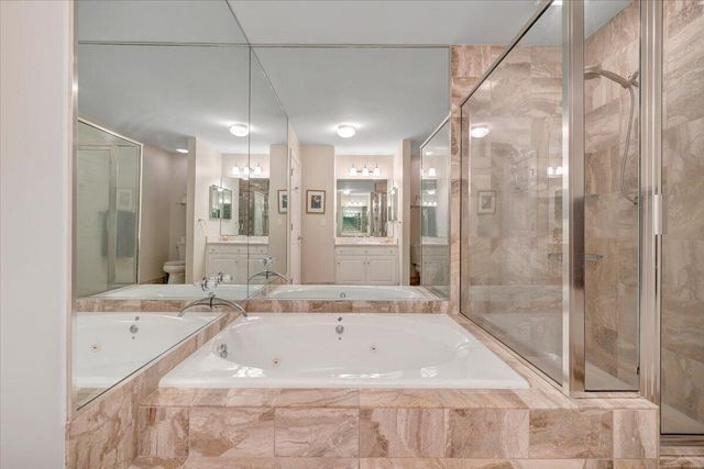 30 Island Green Dr Unit 4, Penhook, VA 24137