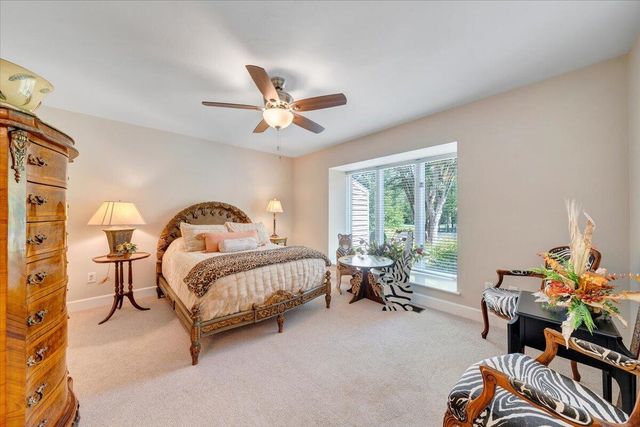 30 Island Green Dr Unit 4, Penhook, VA 24137