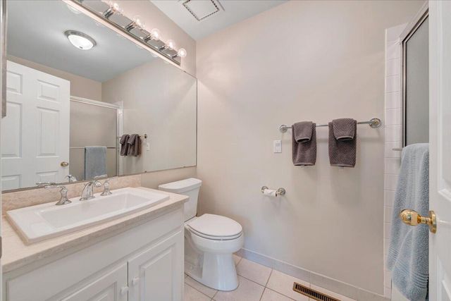 30 Island Green Dr Unit 4, Penhook, VA 24137