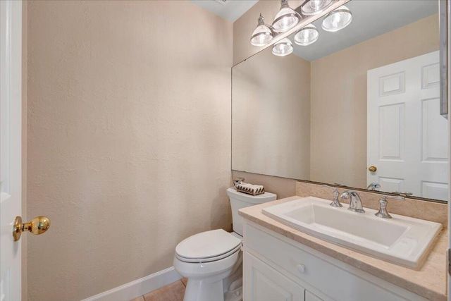 30 Island Green Dr Unit 4, Penhook, VA 24137