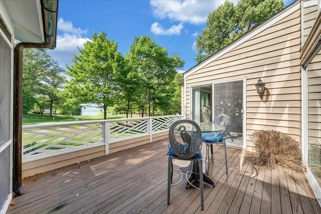 30 Island Green Dr Unit 4, Penhook, VA 24137