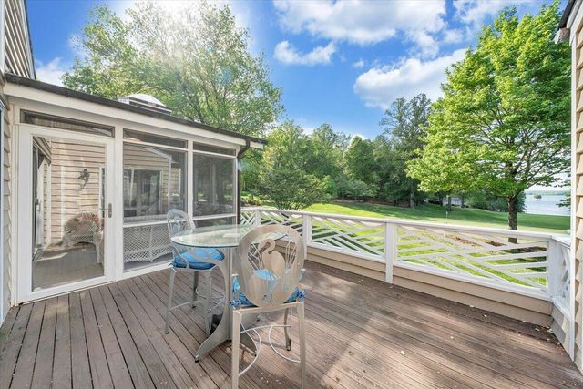 30 Island Green Dr Unit 4, Penhook, VA 24137