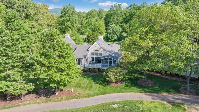 30 Island Green Dr Unit 4, Penhook, VA 24137