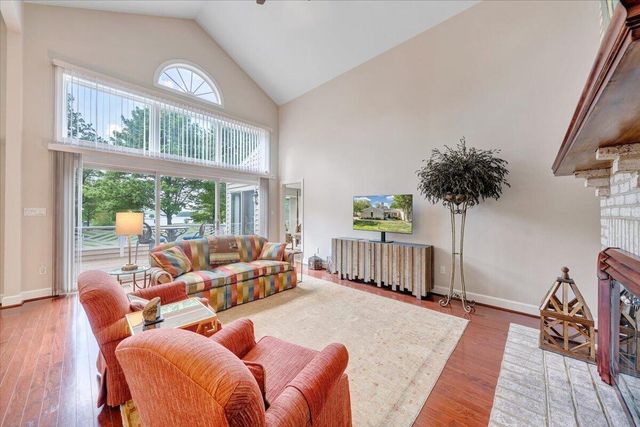 30 Island Green Dr Unit 4, Penhook, VA 24137