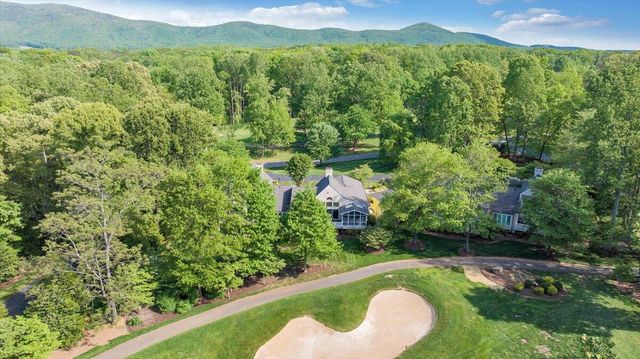 30 Island Green Dr Unit 4, Penhook, VA 24137