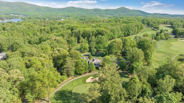30 Island Green Dr Unit 4, Penhook, VA 24137