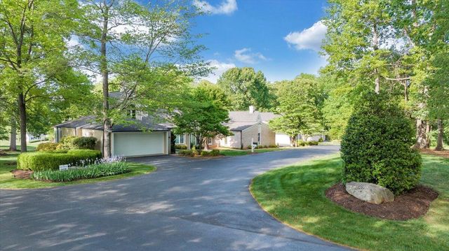 30 Island Green Dr Unit 4, Penhook, VA 24137