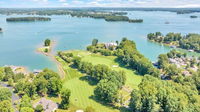30 Island Green Dr Unit 4, Penhook, VA 24137