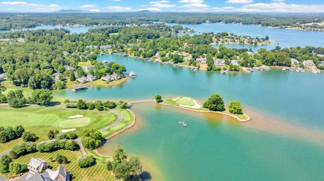 30 Island Green Dr Unit 4, Penhook, VA 24137