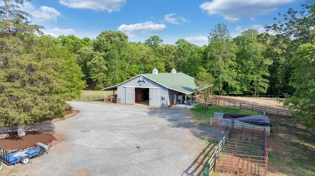 30 Island Green Dr Unit 4, Penhook, VA 24137