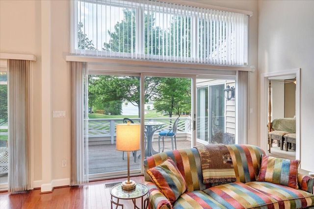30 Island Green Dr Unit 4, Penhook, VA 24137