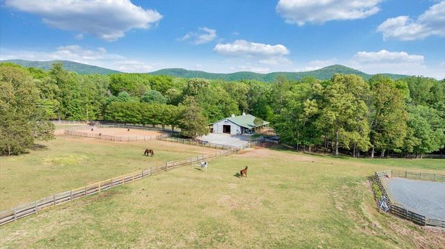 30 Island Green Dr Unit 4, Penhook, VA 24137