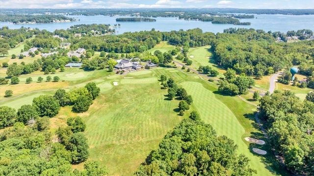 30 Island Green Dr Unit 4, Penhook, VA 24137