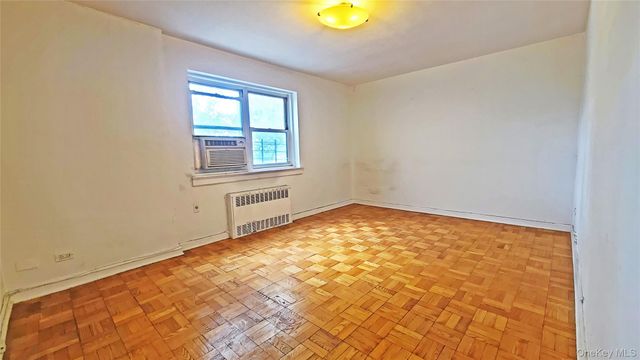 82-39 134th Street 1H, Briarwood, NY 11435