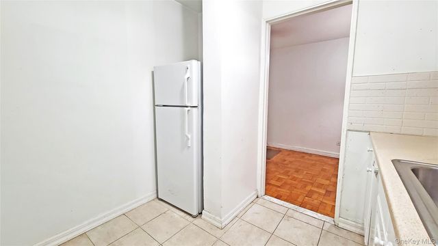 82-39 134th Street 1H, Briarwood, NY 11435