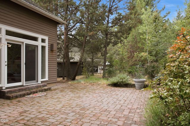 2530 NW Peoples Court, Bend, OR 97703