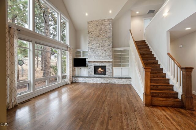 2530 NW Peoples Court, Bend, OR 97703