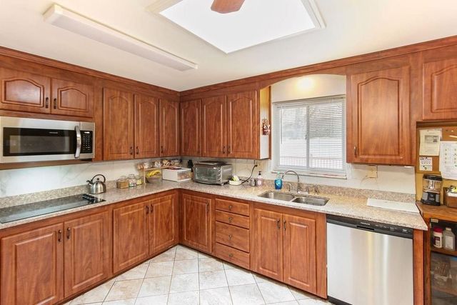 2025 Beulah ROAD, Churchill Boro, PA 15235