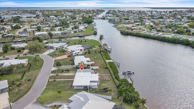 137 POINSETTIA CIRCLE NE, Port Charlotte, FL 33952