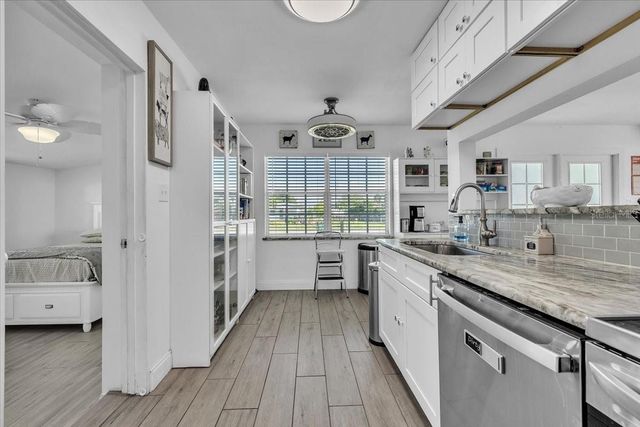 137 POINSETTIA CIRCLE NE, Port Charlotte, FL 33952