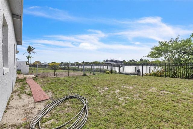 137 POINSETTIA CIRCLE NE, Port Charlotte, FL 33952