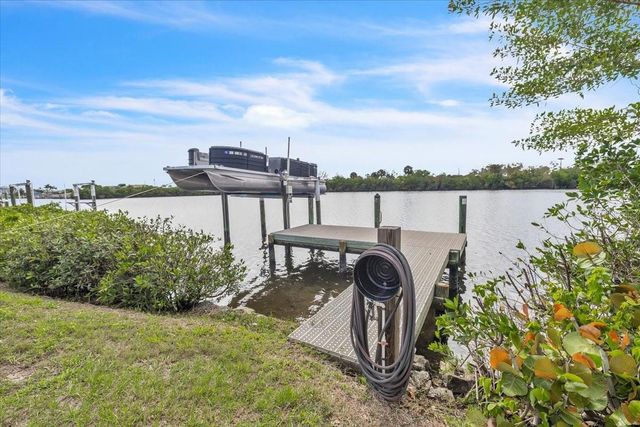 137 POINSETTIA CIRCLE NE, Port Charlotte, FL 33952