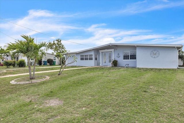 137 POINSETTIA CIRCLE NE, Port Charlotte, FL 33952