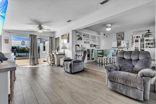 137 POINSETTIA CIRCLE NE, Port Charlotte, FL 33952