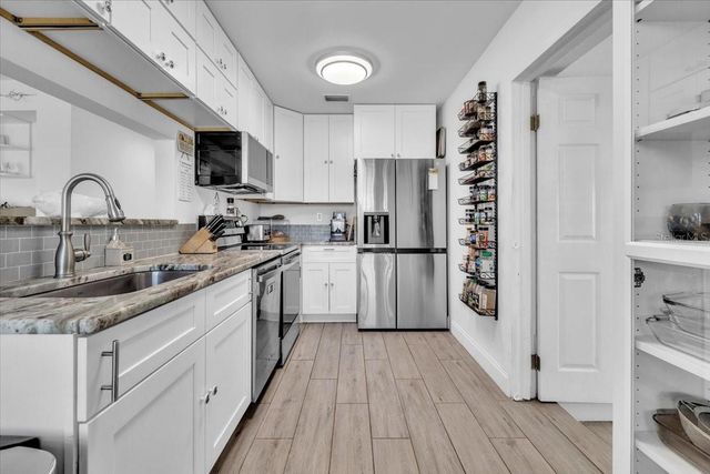 137 POINSETTIA CIRCLE NE, Port Charlotte, FL 33952