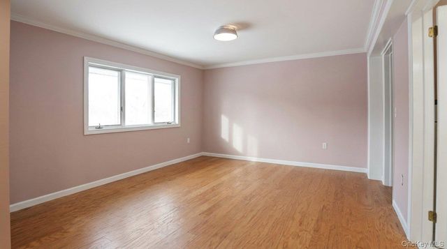 18 Beaver Lane W, Westhampton, NY 11977