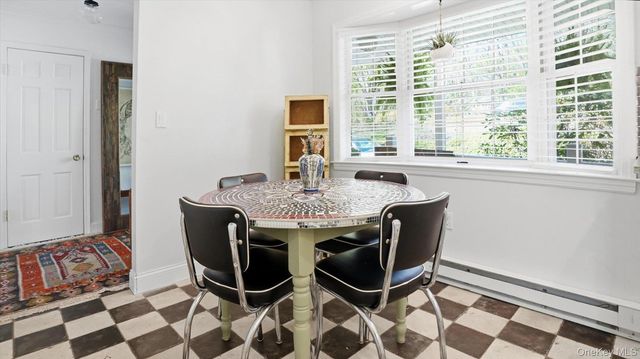 18 Beaver Lane W, Westhampton, NY 11977