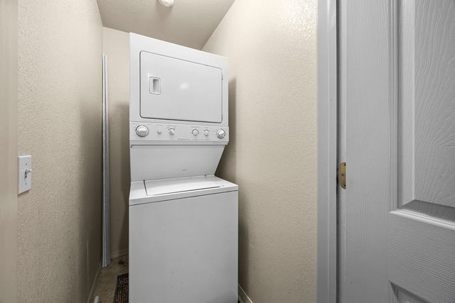 2351 Skyler Drive, Fayetteville, AR 72703