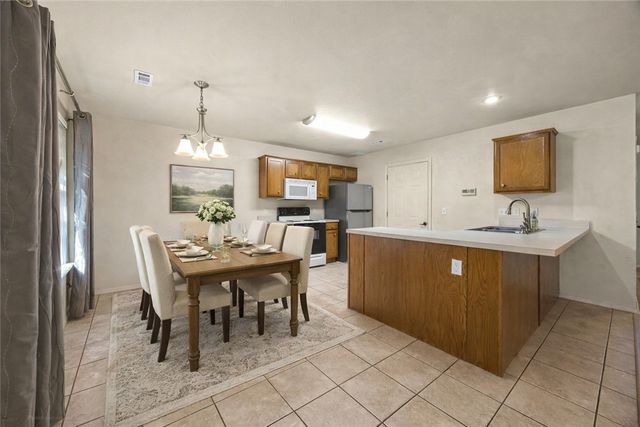 2351 Skyler Drive, Fayetteville, AR 72703