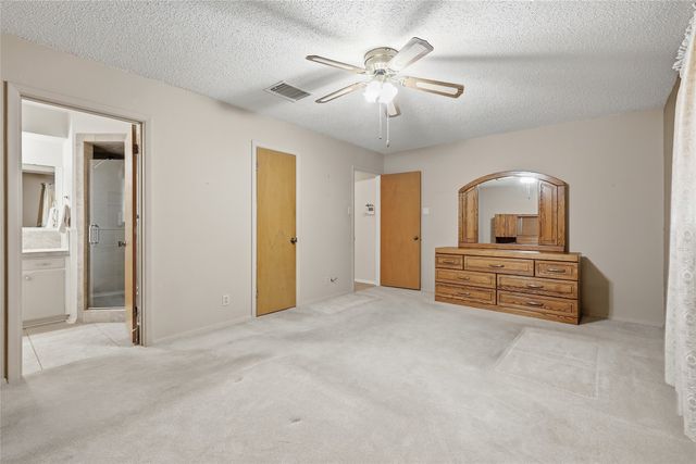 809 Donna Drive, Hurst, TX 76053