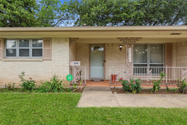 809 Donna Drive, Hurst, TX 76053