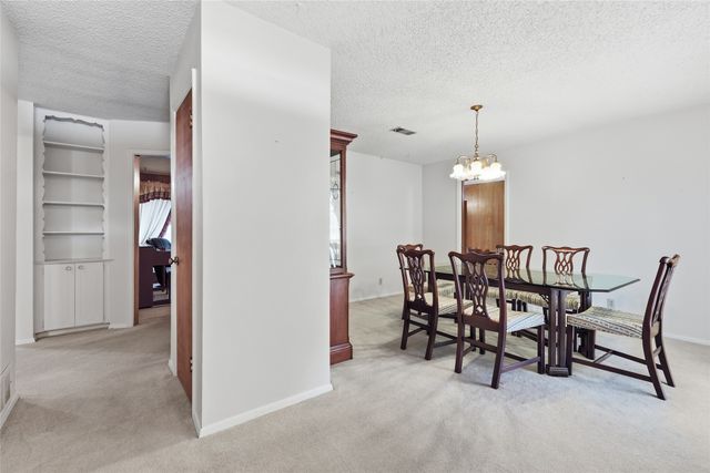 809 Donna Drive, Hurst, TX 76053