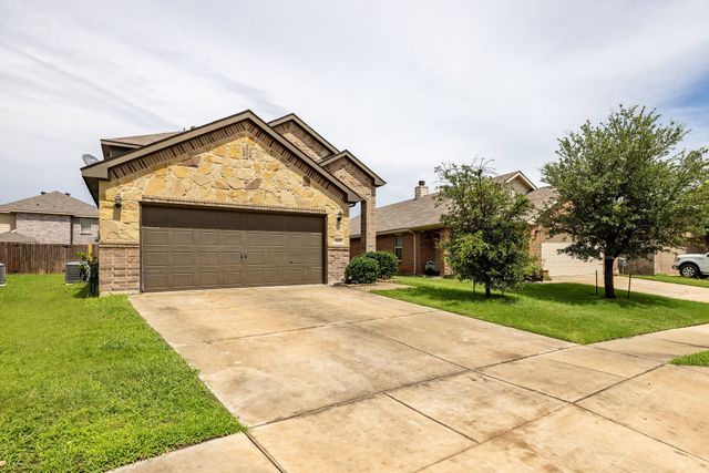 5365 Saba Drive, Fort Worth, TX 76119