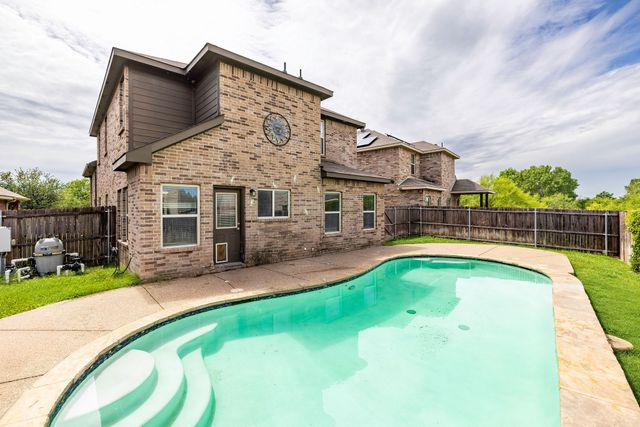 5365 Saba Drive, Fort Worth, TX 76119