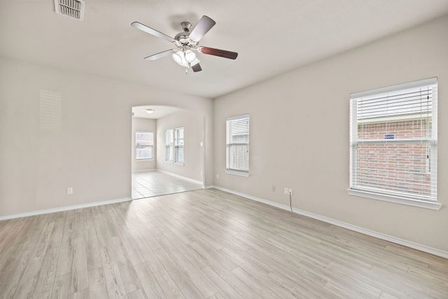 5365 Saba Drive, Fort Worth, TX 76119
