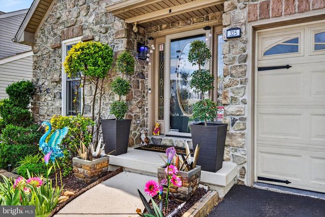 325 THOMAS ARMOR DR, Windsor, PA 17366