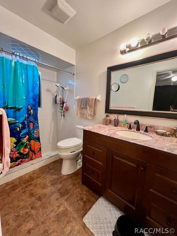 10 Jamaica Street, Homosassa, FL 34446