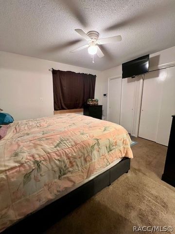 10 Jamaica Street, Homosassa, FL 34446