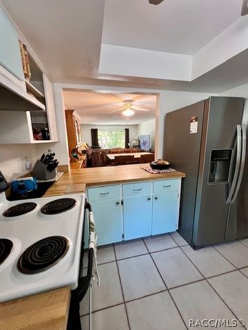 10 Jamaica Street, Homosassa, FL 34446